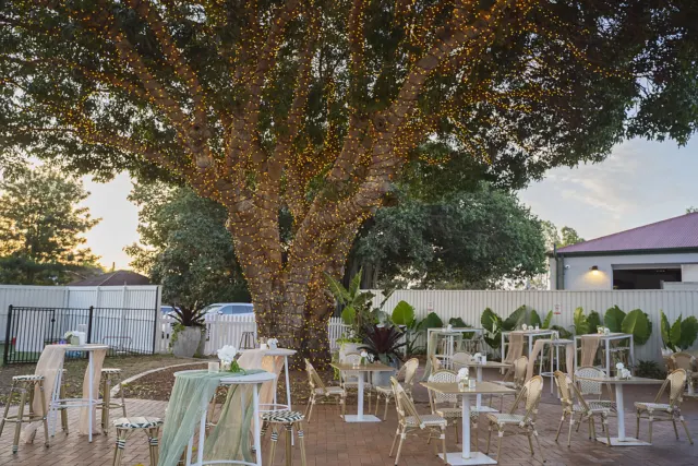 Mango Terrace Styling by Elope Brisbane for Grand View Hotel Cleveland Low res 105